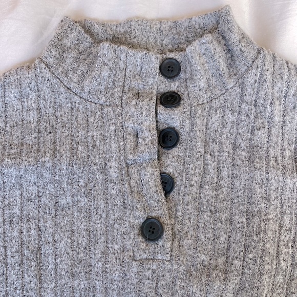 Maxi Soft Lounge Gray Ribbed Dress - Picture 4 of 6